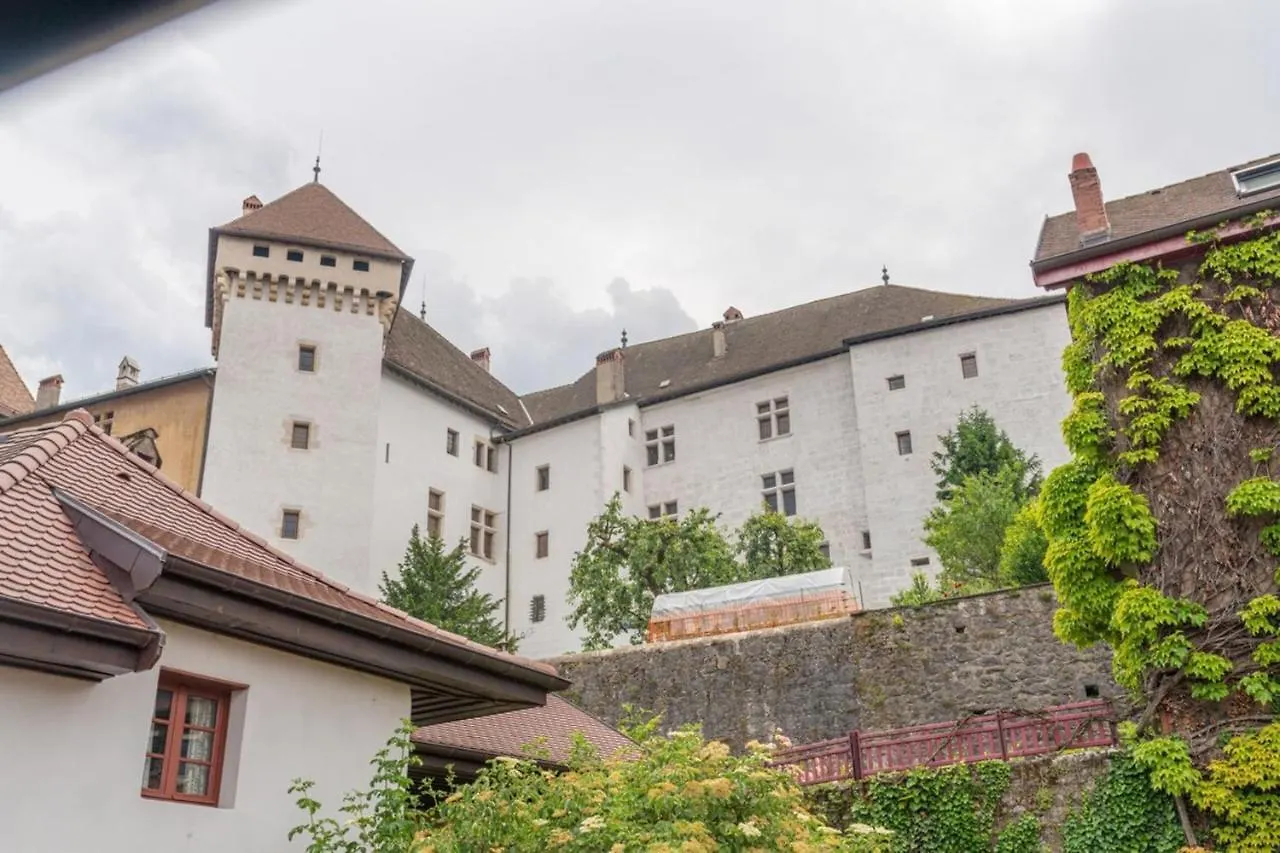 Escale Annecienne Furnished Flat Apartment Annecy